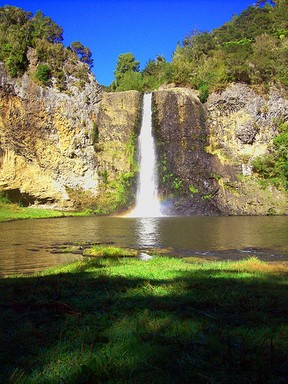  This photo was taken in East Auckland, New Zealand.